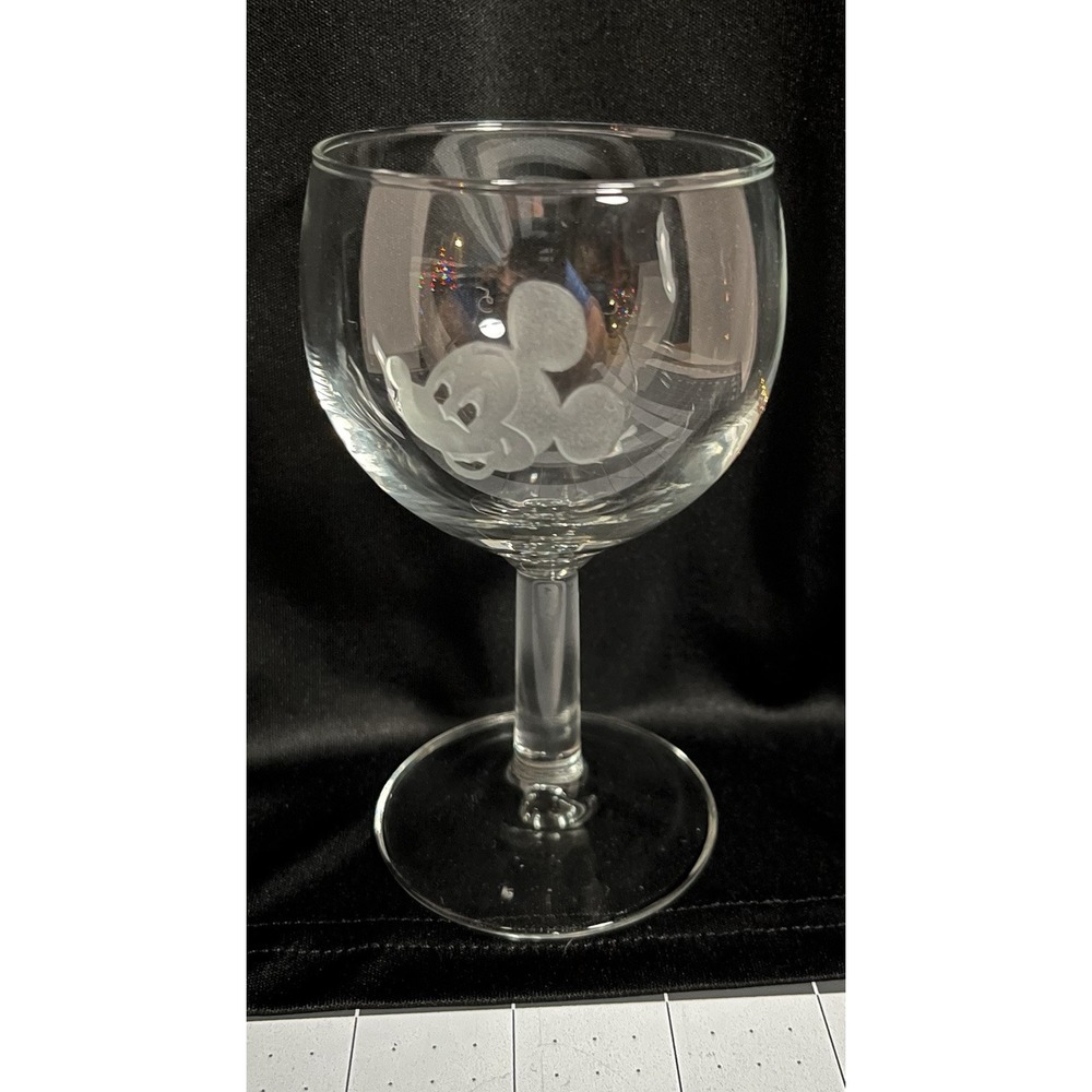Mickey Mouse Disney Etched Frosted Stemmed Wine Glass/Goblet Walt Disney Qty 1